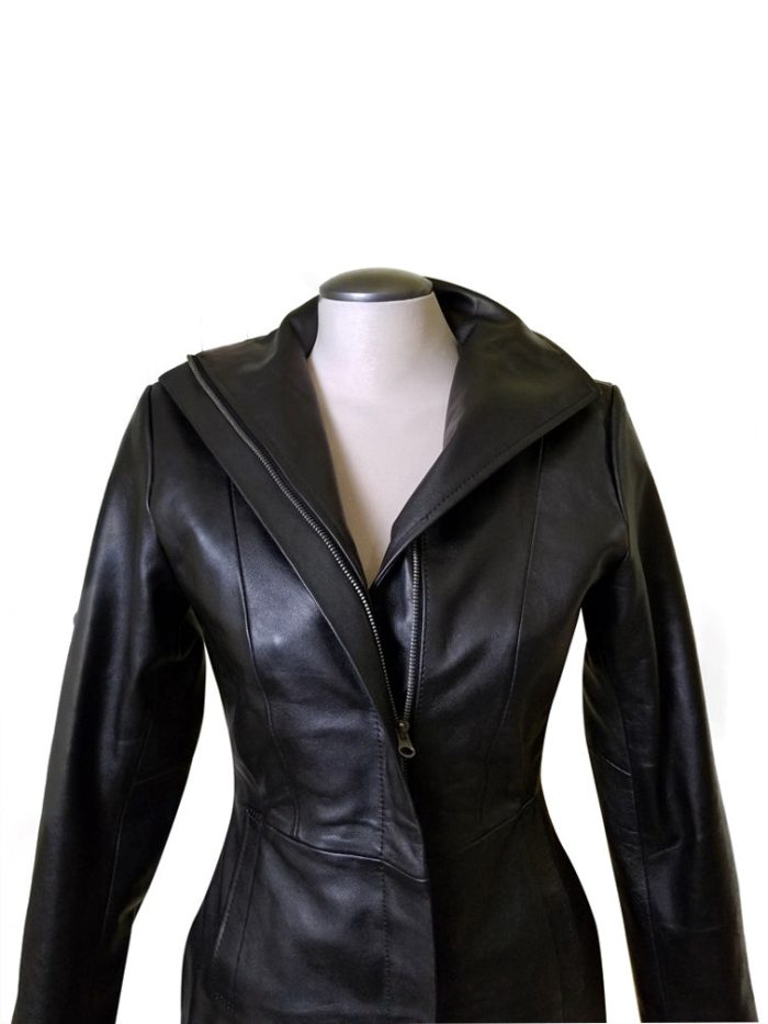 Nelly’s women’s long coat with wind flaps - Image 5