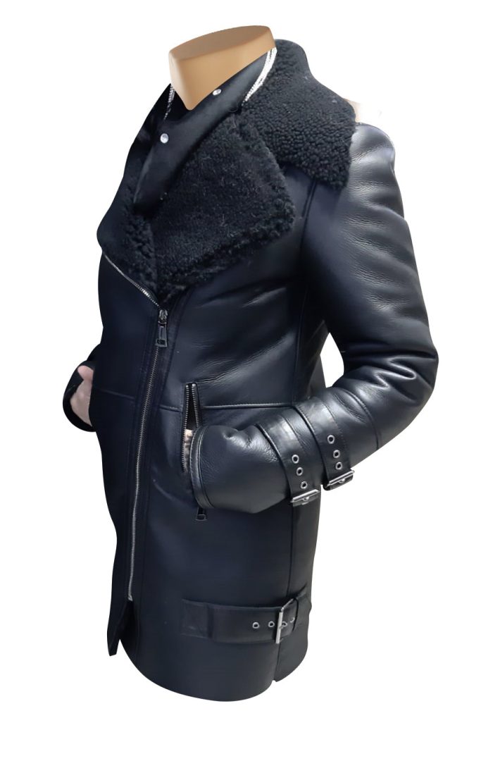 Paulina’s Black shearling jacket with large lapels - Image 3