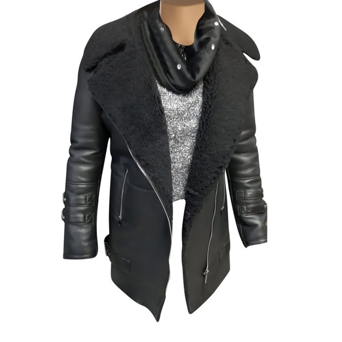 Paulina_sBlackshearlingjacketwithlargelapels-1