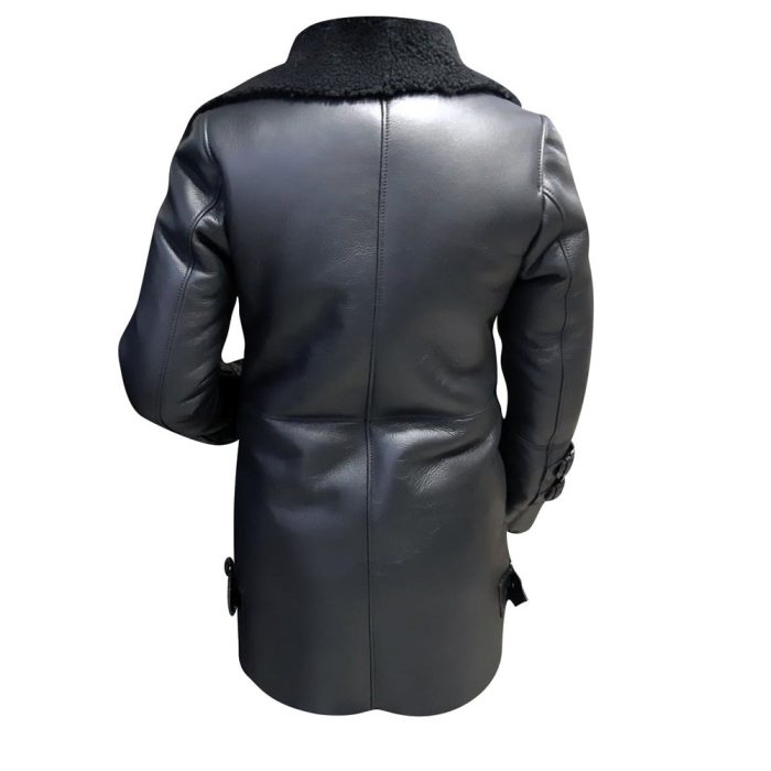 Paulina’s Black shearling jacket with large lapels - Image 2